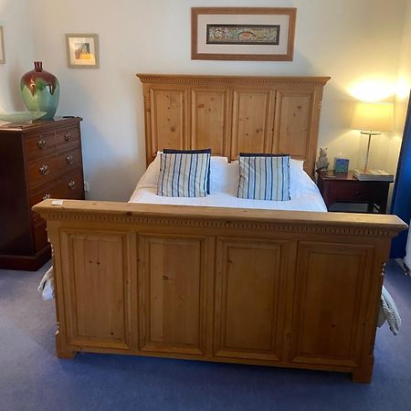 Beautiful Private Room With Kingsize Bed And Large Private En-Suite Питерборо Екстериор снимка